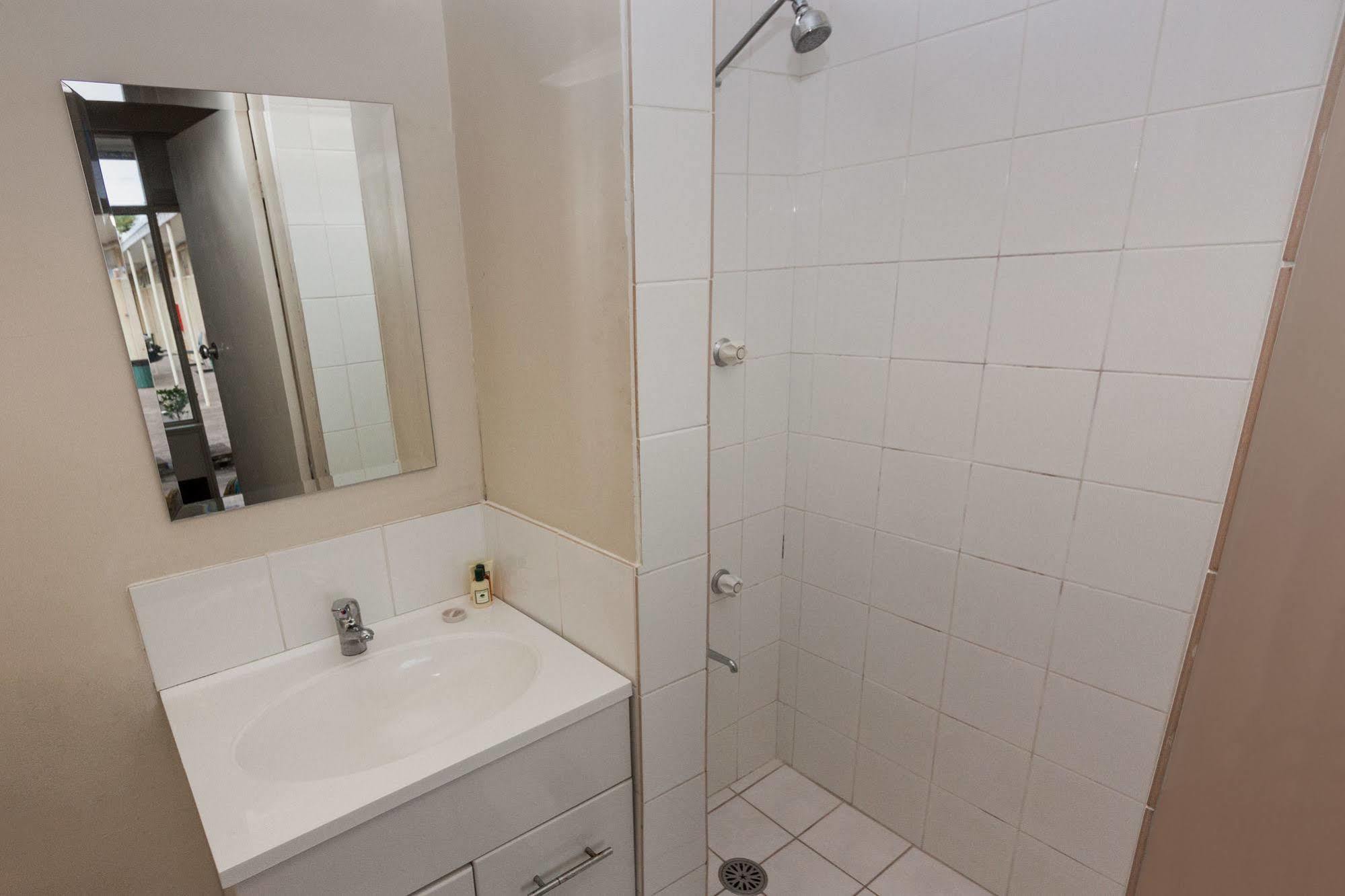 Moruya Waterfront Hotel Motel Exterior photo